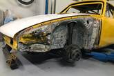 Re-design Fronthaube montiert an einem Porsche 911