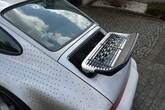 Lackierter "Singer Look" Heckspoiler auf einem Porsche 964 C4